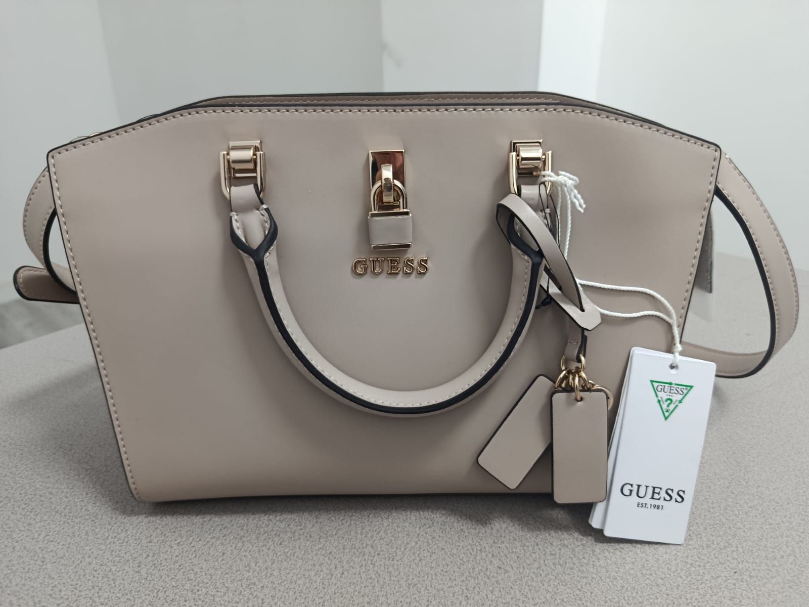 Bolso Guess Beige Elegante Mujer