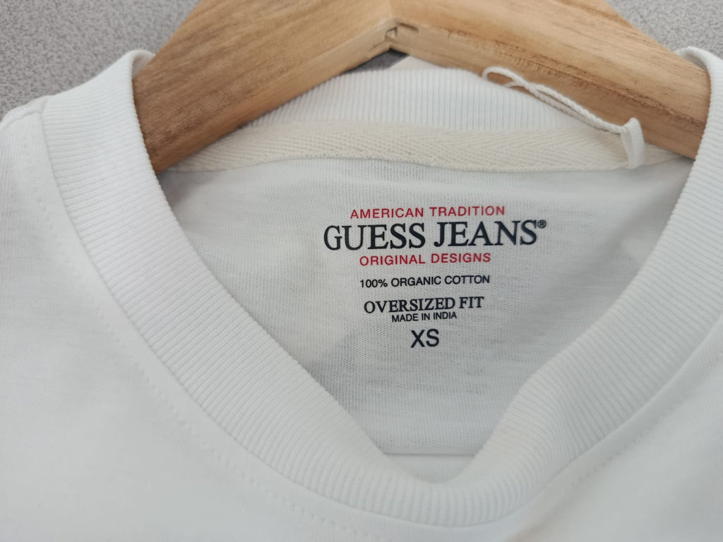Camiseta GUESS Jeans Oversized – Blanca Premium